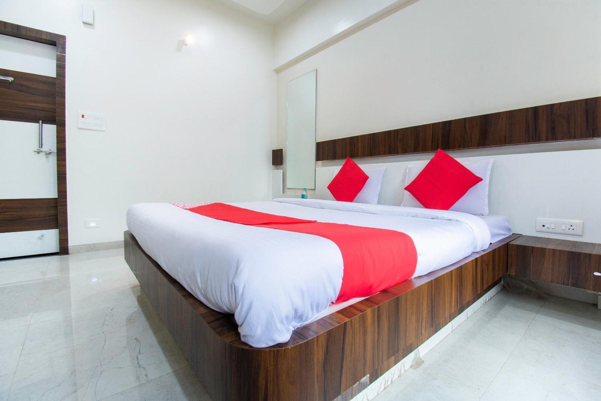 Hotel O Hari Vitthala Palace Sonai Экстерьер фото