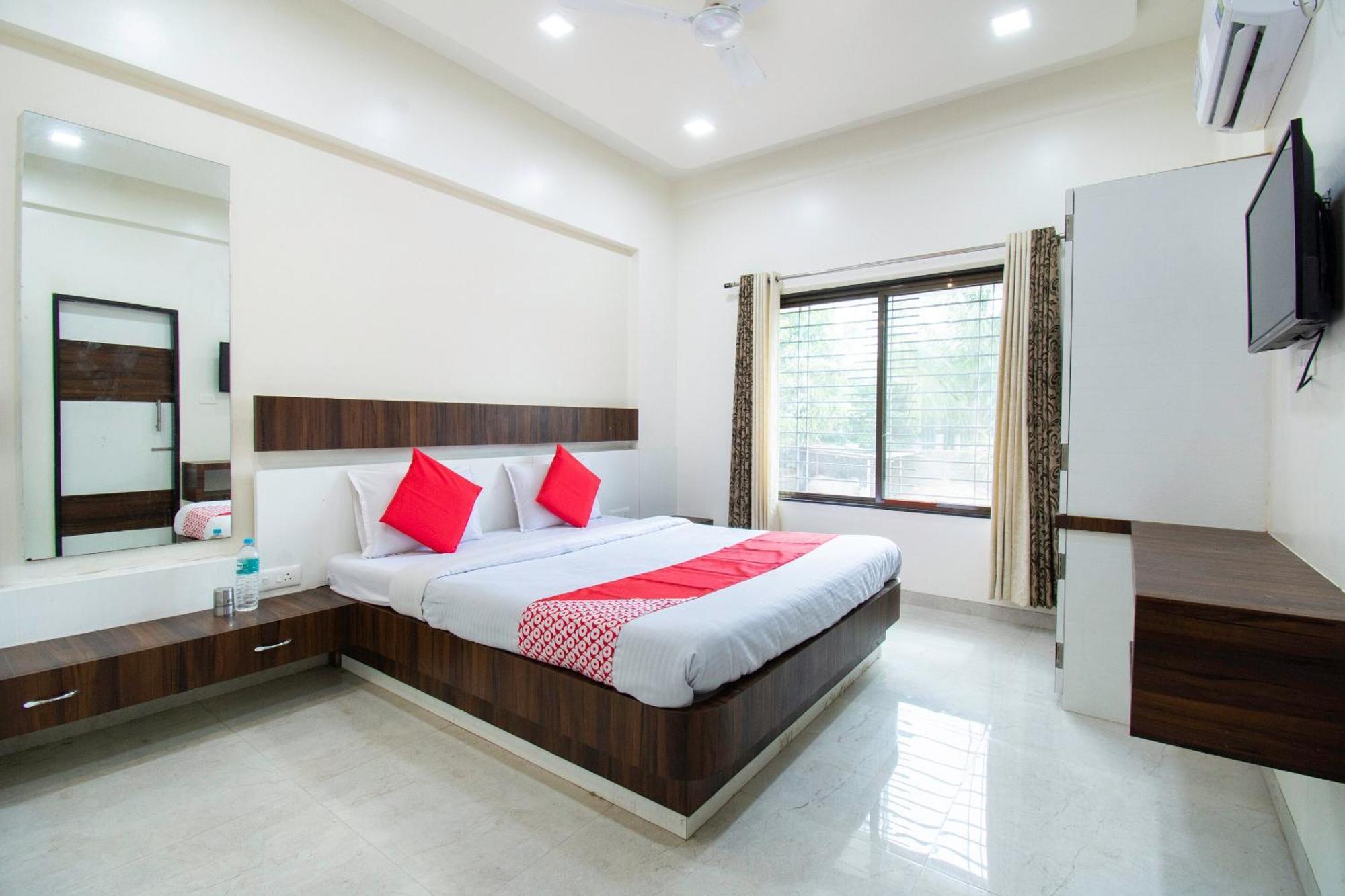 Hotel O Hari Vitthala Palace Sonai Экстерьер фото