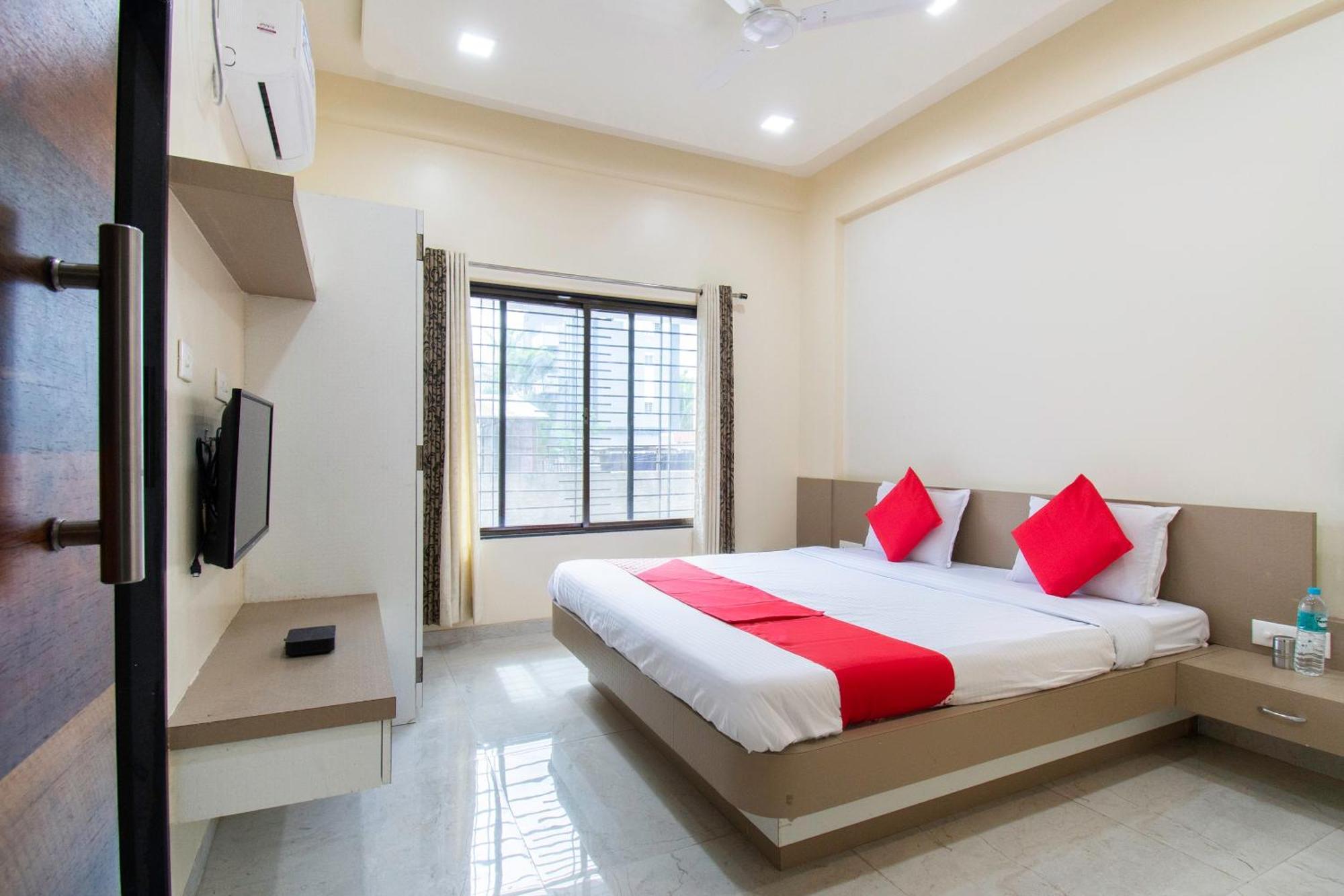 Hotel O Hari Vitthala Palace Sonai Экстерьер фото